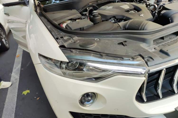 Used Maserati Levante 2018 3.0T Classic Edition Right Front Headlight