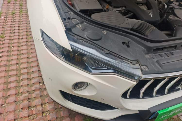 Used Maserati Levante 2018 3.0T Standard Edition Right Front Headlight