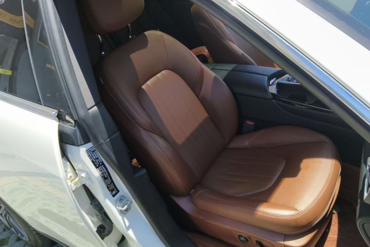 Used Maserati Levante 2018 3.0T Classic Edition Right Front Seat