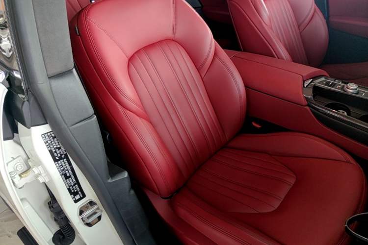 Used Maserati Levante 2018 3.0T Standard Edition Right Front Seat