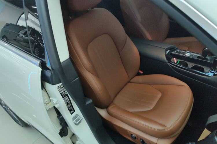 Used Maserati Levante 2018 3.0T Standard Edition Right Front Seat