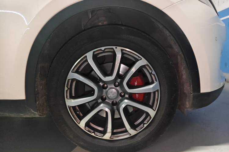 Used Maserati Levante 2018 3.0T Classic Edition Right Front Wheel Hub