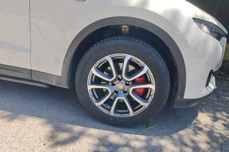 Used Maserati Levante 2018 3.0T Standard Edition Right Front Wheel Hub