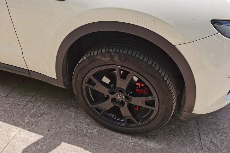 Used Maserati Levante 2018 3.0T Classic Edition Right Front Wheel Hub