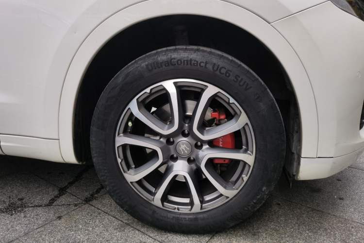 Used Maserati Levante 2018 3.0T Standard Edition Right Front Wheel Hub
