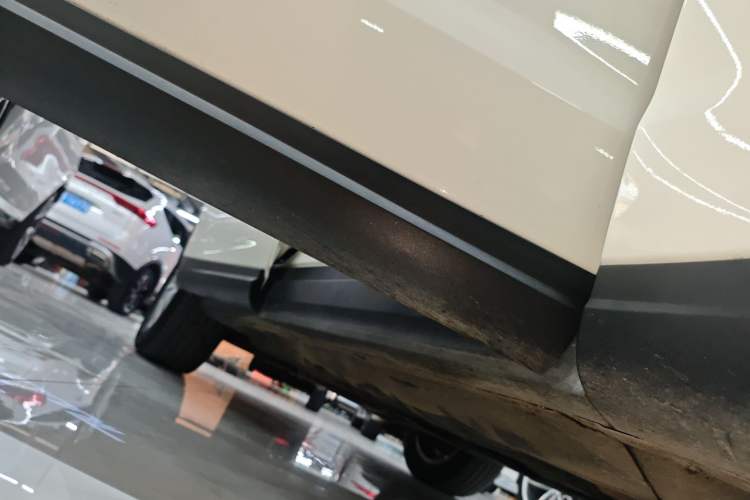 Used Maserati Levante 2018 3.0T Classic Edition Right Side Sill