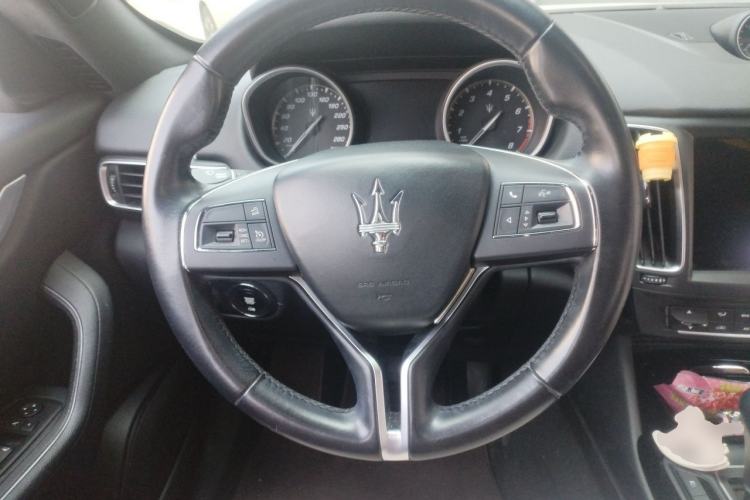 Used Maserati Levante 2018 3.0T Classic Edition Steering Wheel