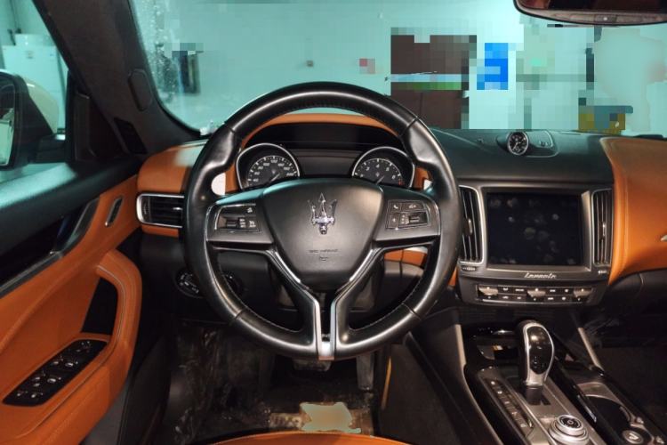 Used Maserati Levante 2018 3.0T Standard Edition Steering Wheel