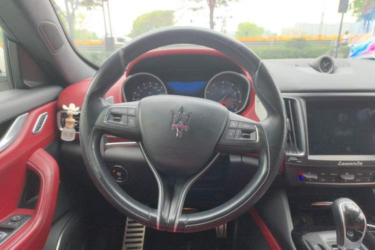 Used Maserati Levante  Steering Wheel