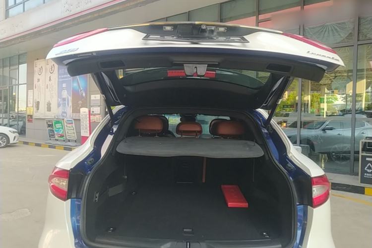 Used Maserati Levante 2018 3.0T Classic Edition Trunk