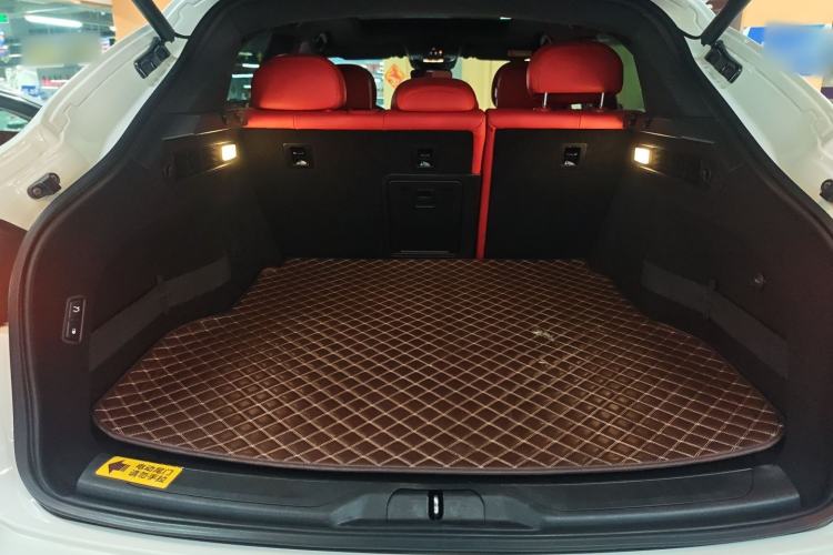 Used Maserati Levante 2018 3.0T Classic Edition Trunk