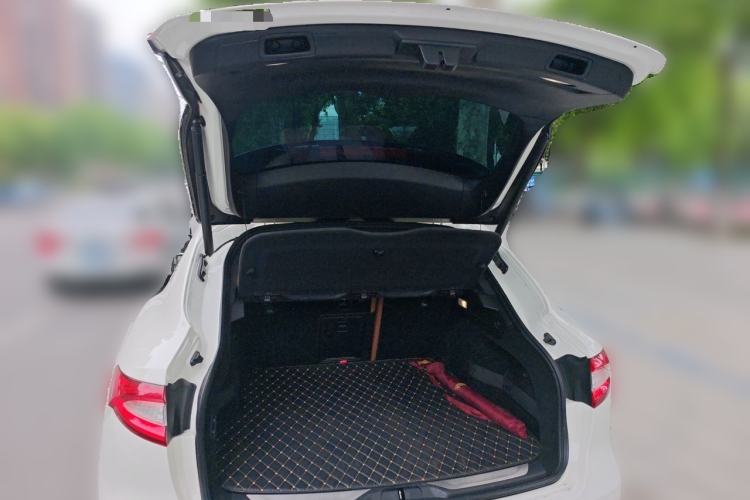 Used Maserati Levante 2018 3.0T Classic Edition Trunk