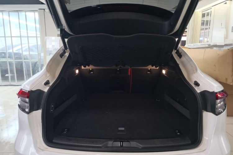 Used Maserati Levante 2018 3.0T Classic Edition Trunk