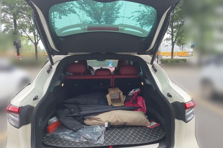 Used Maserati Levante  Trunk