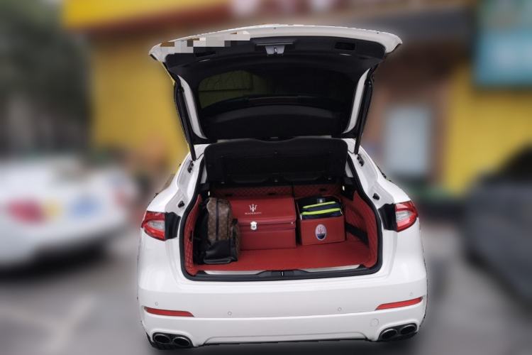 Used Maserati Levante 2018 3.0T Standard Edition Trunk