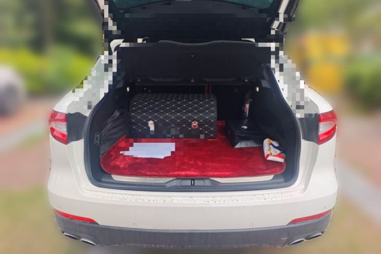 Used Maserati Levante 2018 3.0T Standard Edition Trunk