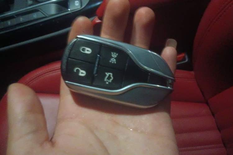 Used Maserati Levante 2018 3.0T Classic Edition Vehicle Key