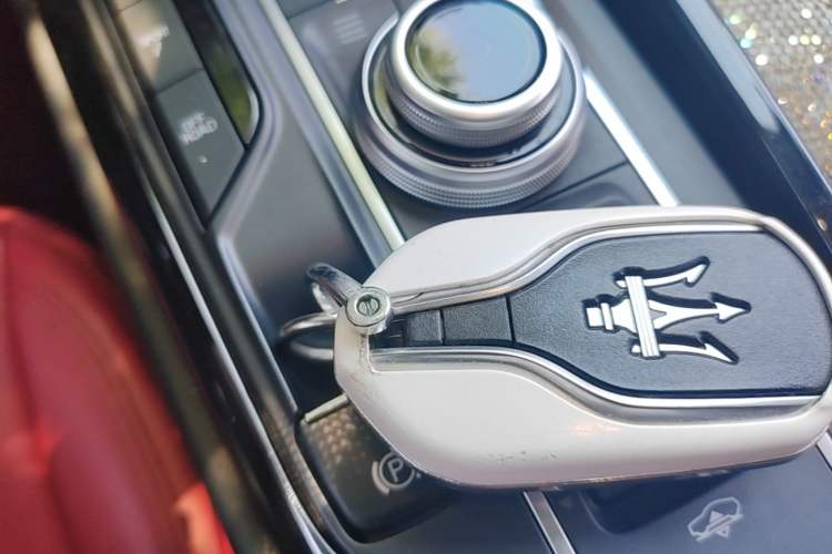 Used Maserati Levante 2018 3.0T Standard Edition Vehicle Key