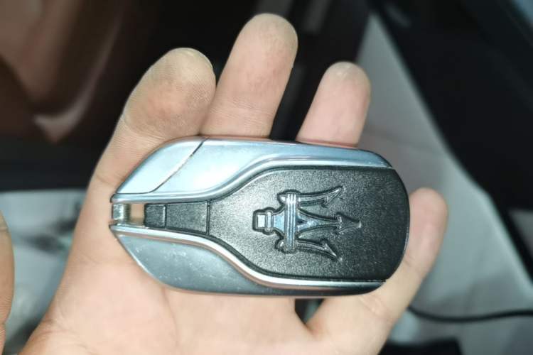 Used Maserati Levante 2018 3.0T Classic Edition Vehicle Key
