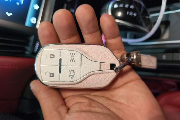 Used Maserati Levante 2018 3.0T Classic Edition Vehicle Key
