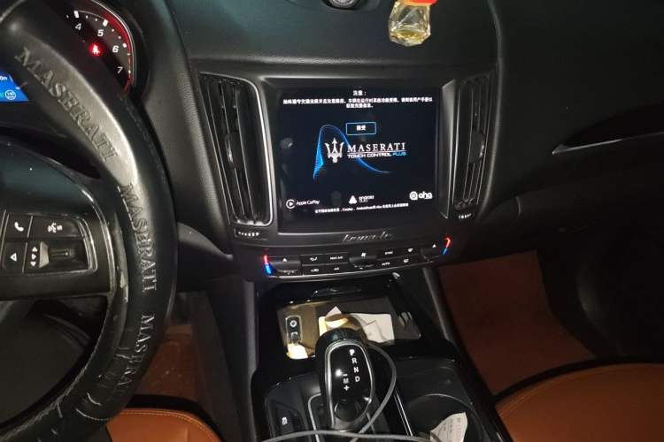 Used Maserati Levante 2018 3.0T Classic Edition Audio And AC Panel