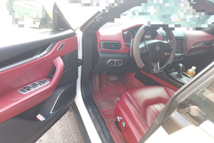Used Maserati Levante 2018 3.0T Classic Edition Driver Seat