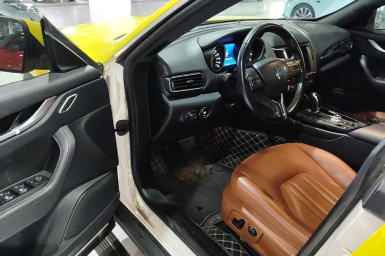 Used Maserati Levante 2018 3.0T Classic Edition Driver Seat