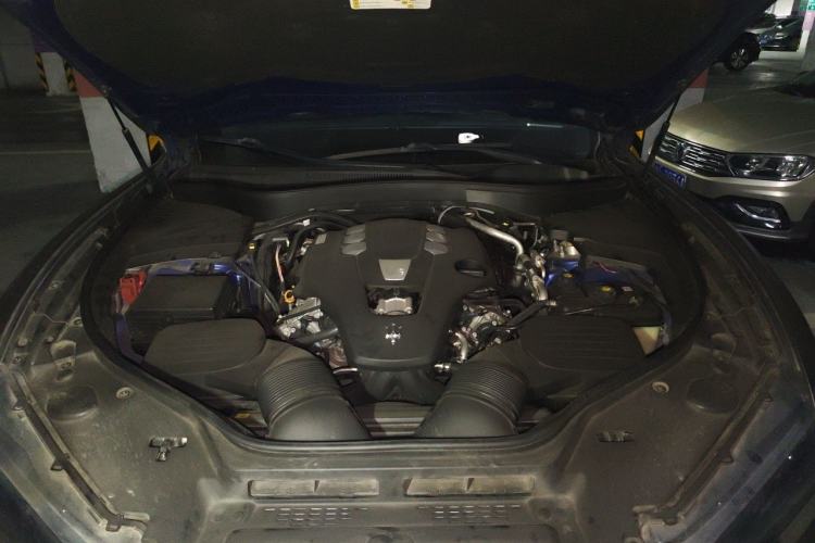 Used Maserati Levante 2018 3.0T Classic Edition Engine Bay