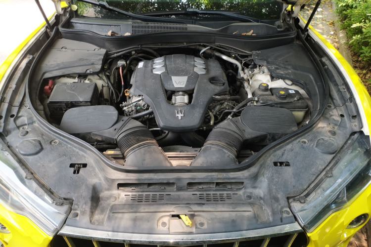 Used Maserati Levante 2018 3.0T Classic Edition Engine Bay