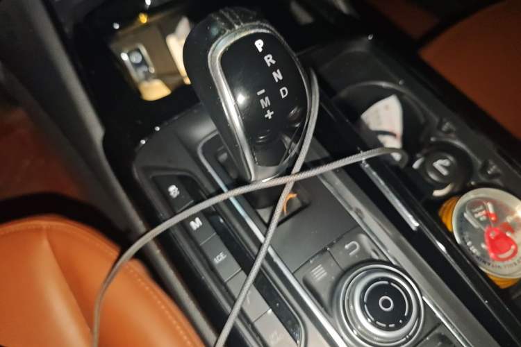 Used Maserati Levante 2018 3.0T Classic Edition Gear Lever