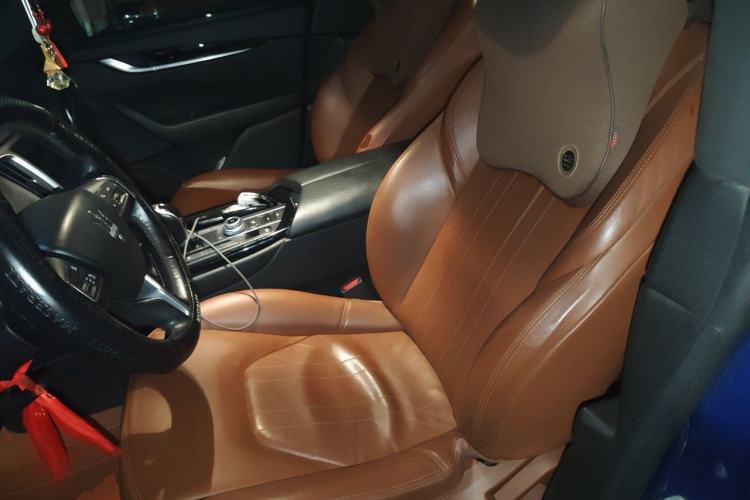 Used Maserati Levante 2018 3.0T Classic Edition Left Front Seat