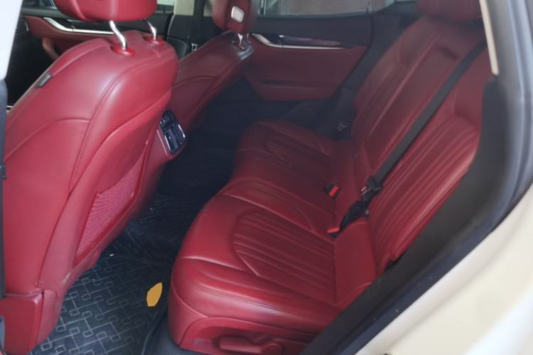 Used Maserati Levante 2018 3.0T Standard Edition Left Rear Seat