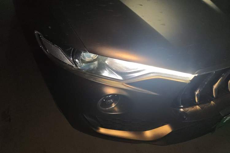 Used Maserati Levante 2018 3.0T Classic Edition Right Front Headlight