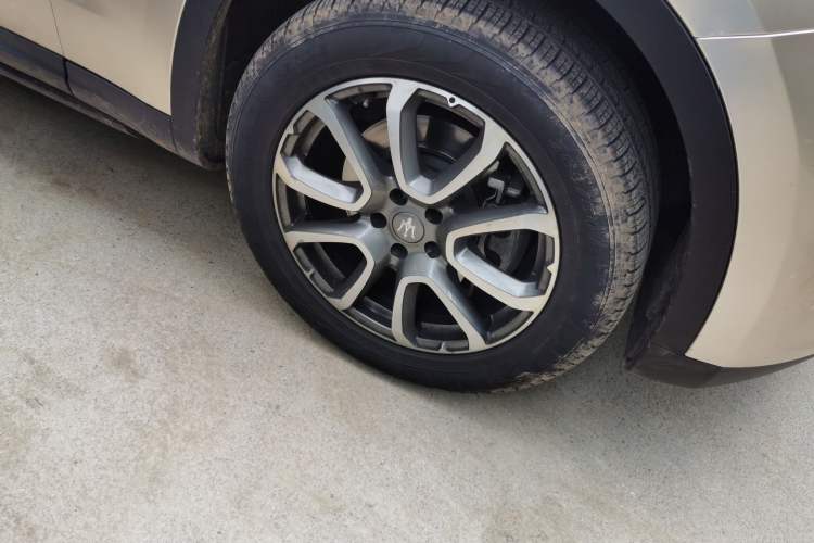 Used Maserati Levante 2018 3.0T Standard Edition Right Front Wheel Hub