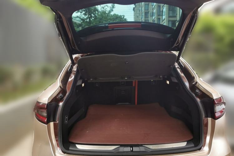 Used Maserati Levante 2018 3.0T Standard Edition Trunk