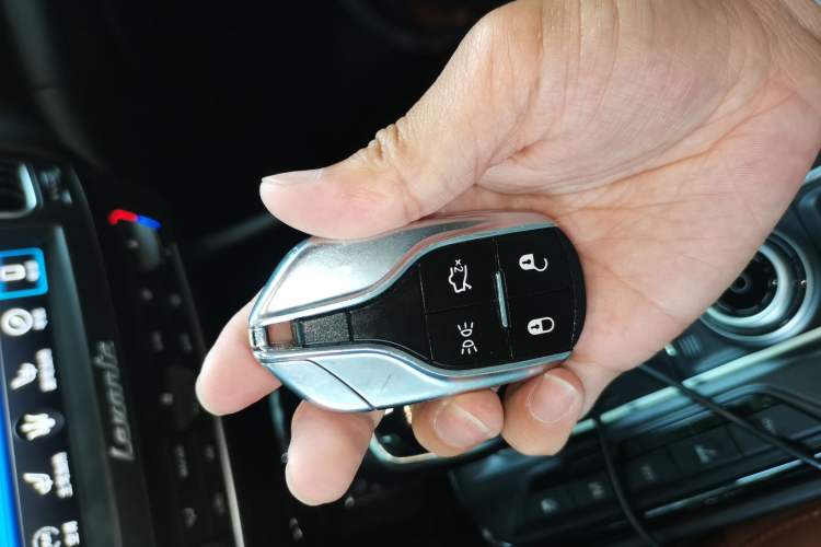 Used Maserati Levante 2018 3.0T Classic Edition Vehicle Key