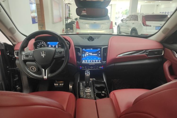 Used Maserati Levante 2019 3.0T Standard Version China VI Center Console