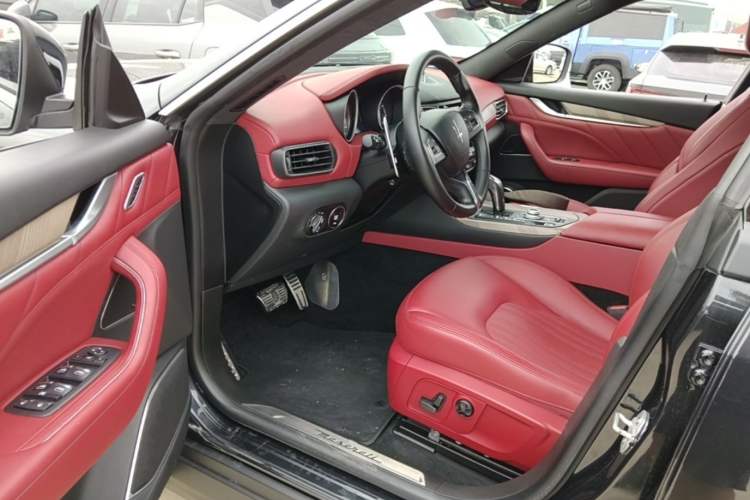 Used Maserati Levante 2019 3.0T Standard Version China VI Driver Seat