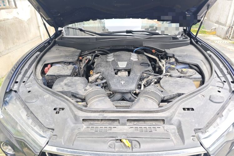 Used Maserati Levante 2019 3.0T Standard Version China VI Engine Bay