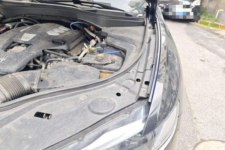 Used Maserati Levante 2019 3.0T Standard Version China VI Engine Bay Left