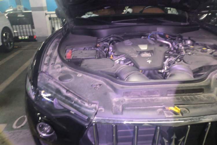 Used Maserati Levante 2019 3.0T Standard Version China VI Engine Bay Right
