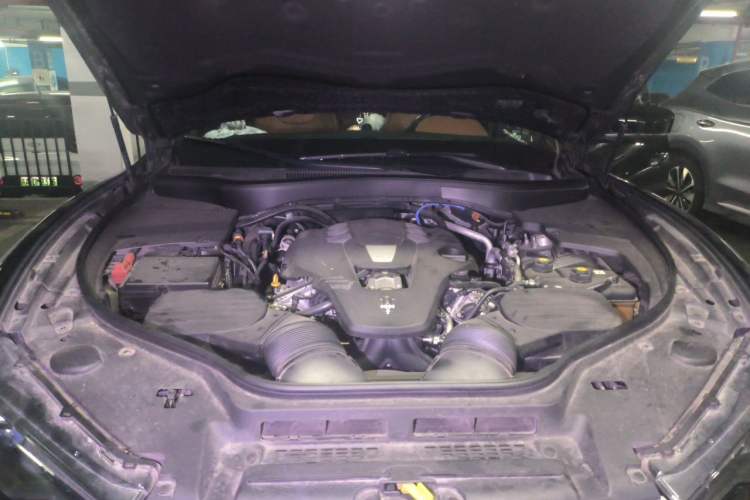 Used Maserati Levante 2019 3.0T Standard Version China VI Engine Bay
