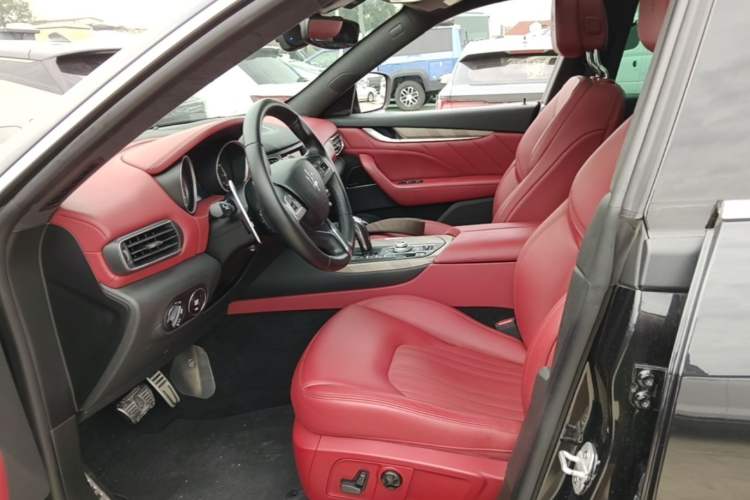 Used Maserati Levante 2019 3.0T Standard Version China VI Left Front Seat