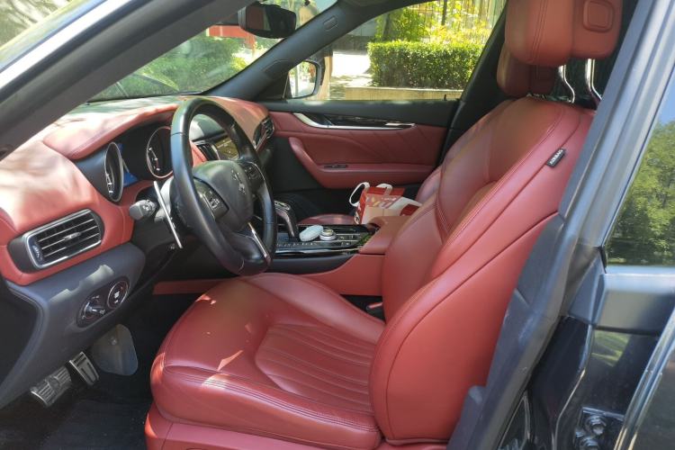 Used Maserati Levante 2019 3.0T Standard Version China VI Left Front Seat