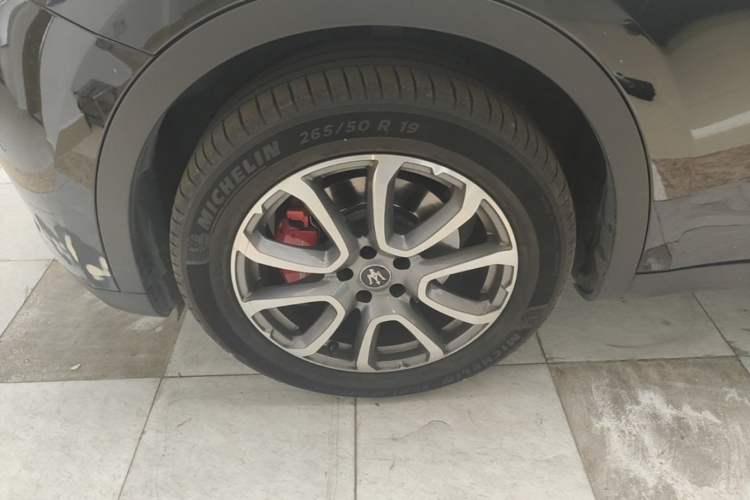 Used Maserati Levante 2019 3.0T Standard Version China VI Left Front Wheel Hub