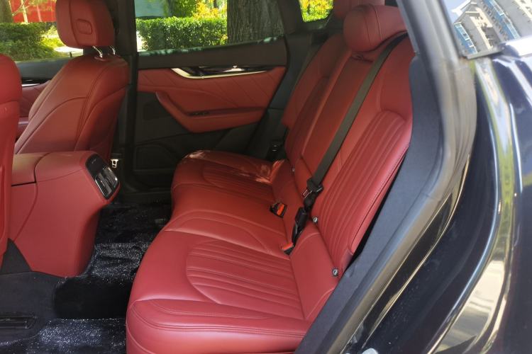 Used Maserati Levante 2019 3.0T Standard Version China VI Left Rear Seat