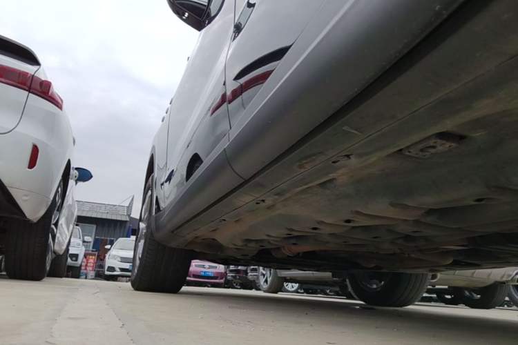 Used Maserati Levante 2019 3.0T Standard Version China VI Left Side Sill