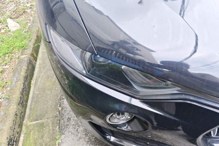 Used Maserati Levante 2019 3.0T Standard Version China VI Right Front Headlight