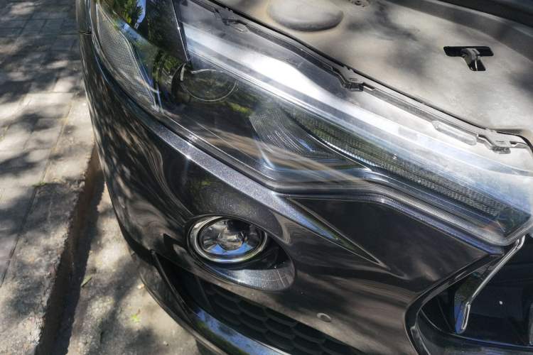 Used Maserati Levante 2019 3.0T Standard Version China VI Right Front Headlight