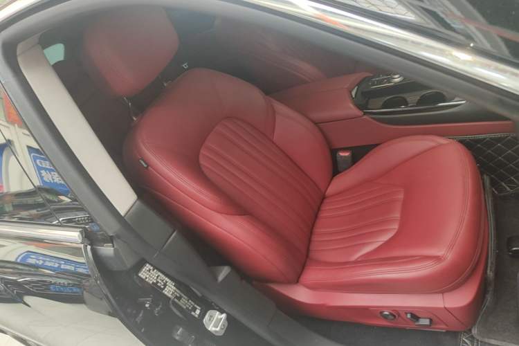 Used Maserati Levante 2019 3.0T Standard Version China VI Right Front Seat